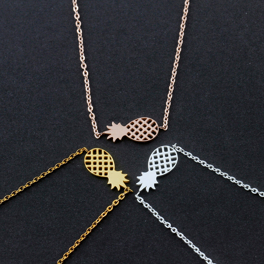 Stainless steel pineapple bracelet