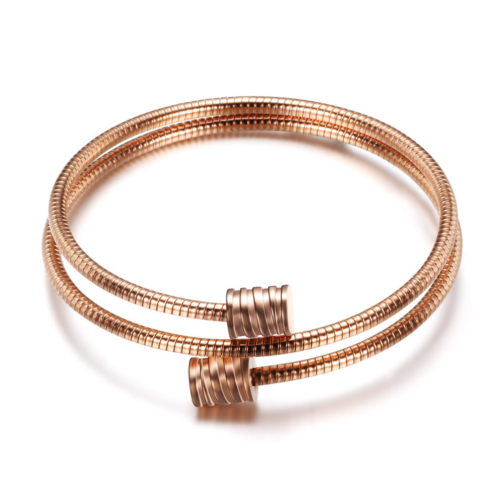 Bracelet en acier titane quatre couleurs, bracelet en fil d'acier inoxydable avec perles