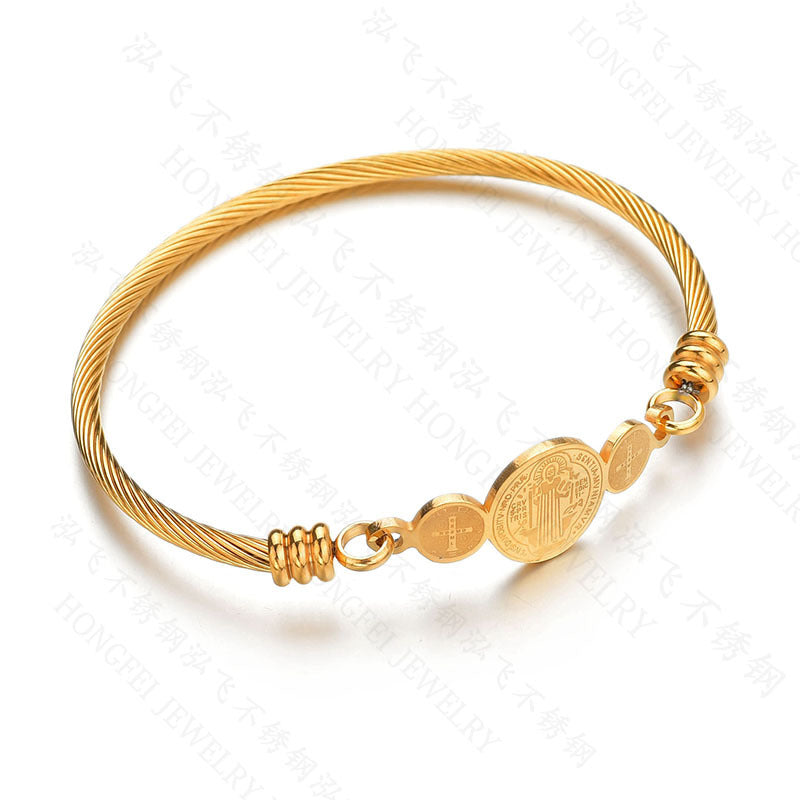 Bracelet en acier inoxydable avec un motif ethnique