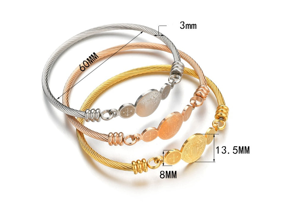 Bracelet en acier inoxydable avec un motif ethnique