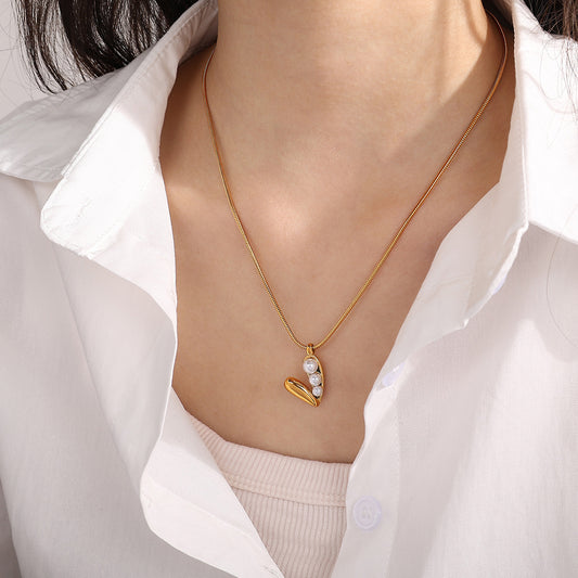 Chaîne de clavicule pour femme en acier inoxydable, design polyvalent et adapté aux centres d'intérêts, idéale pour le vent froid