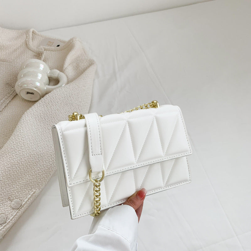 Petit sac carré à bandoulière tendance avec chaîne
