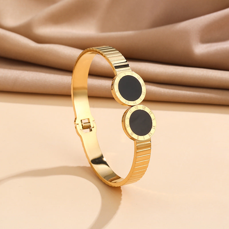 Bracelet en acier inoxydable grand teint avec chiffres romains