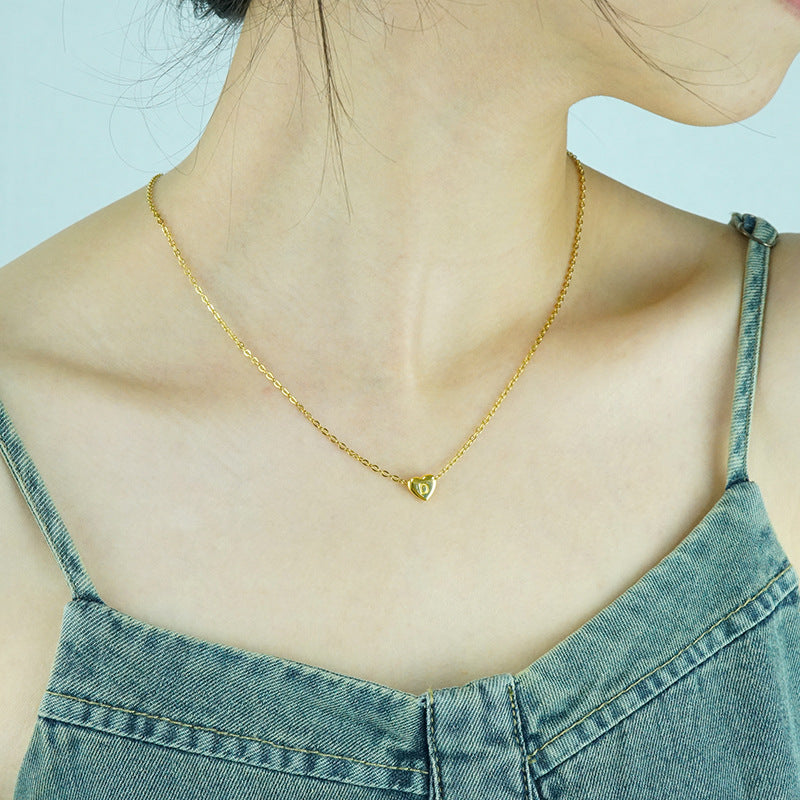 Collier avec lettres d'amour Ins Style pour femme, en acier inoxydable, en forme de cœur, chaîne de clavicule tendance