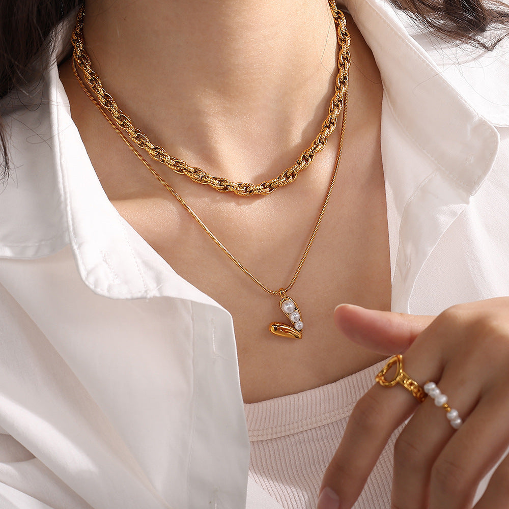 Chaîne de clavicule pour femme en acier inoxydable, design polyvalent et adapté aux centres d'intérêts, idéale pour le vent froid