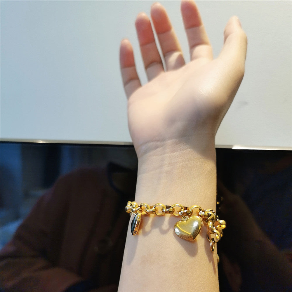 Bracelet tempéramental avec pendentif en acier inoxydable et chaîne à pompon