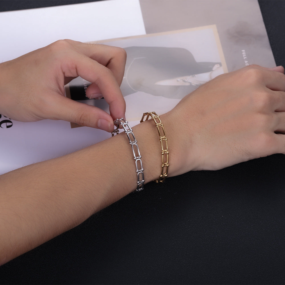 Bracelet en acier inoxydable avec ouverture