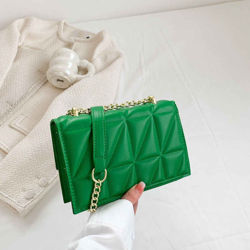 Petit sac carré à bandoulière tendance avec chaîne