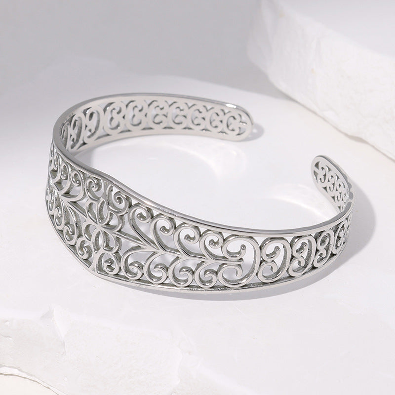 Bracelet rétro creux en acier inoxydable