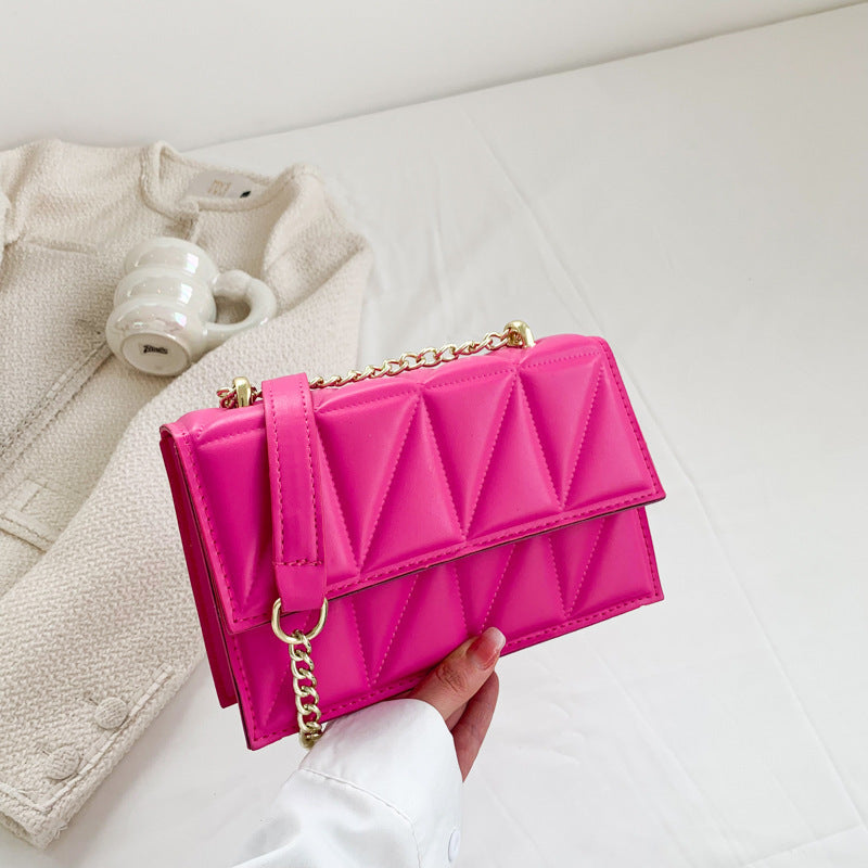 Petit sac carré à bandoulière tendance avec chaîne
