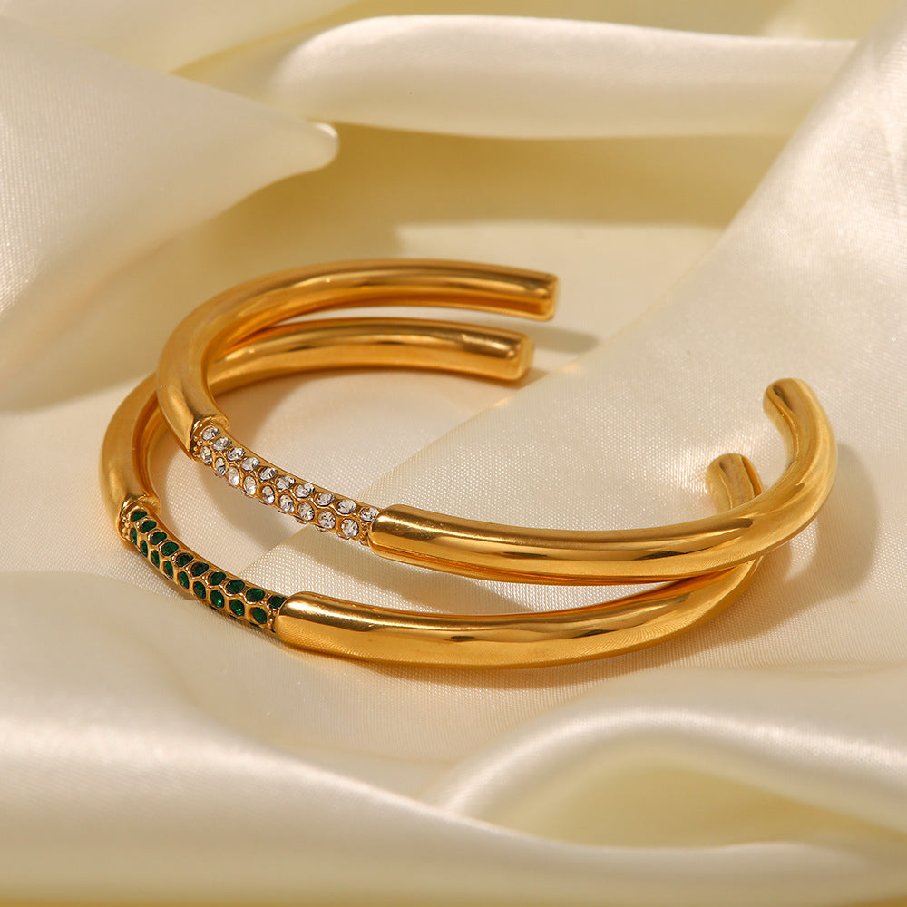 Fashion Stainless Steel Bracelet With Green Diamonds