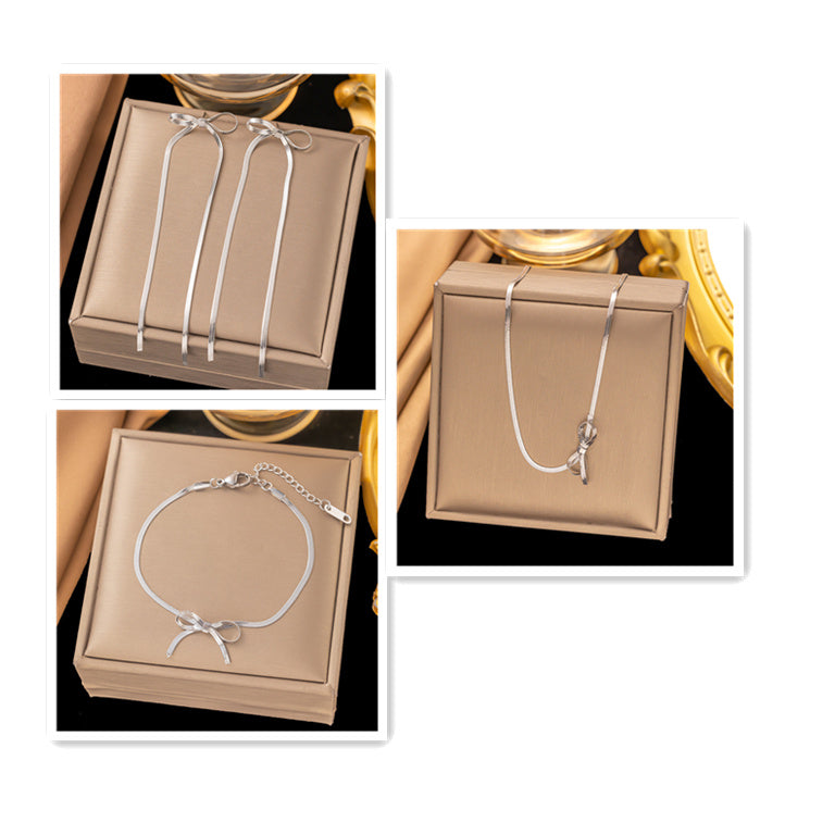 Collier tendance en acier inoxydable plaqué or avec nœud papillon pour femme, chaîne serpent, élégant, design de niche, breloques, ras du cou, bijoux cadeaux