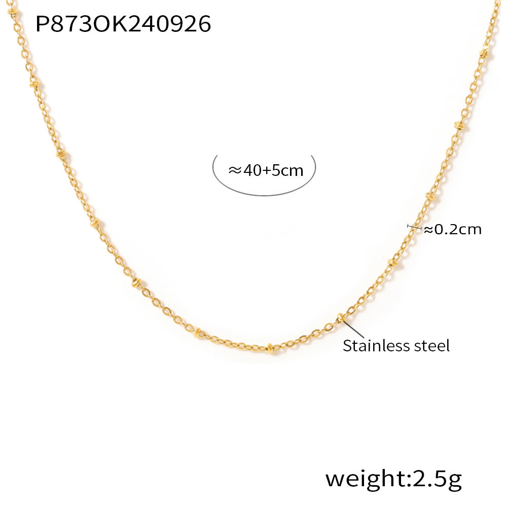 Collier européen et américain à double clavicule creuse en acier inoxydable plaqué or 18 carats