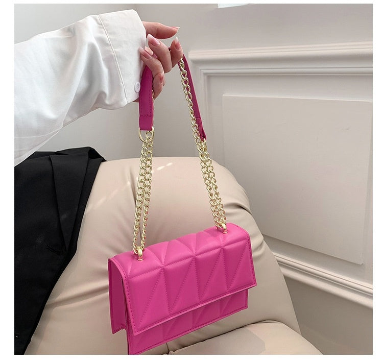 Petit sac carré à bandoulière tendance avec chaîne