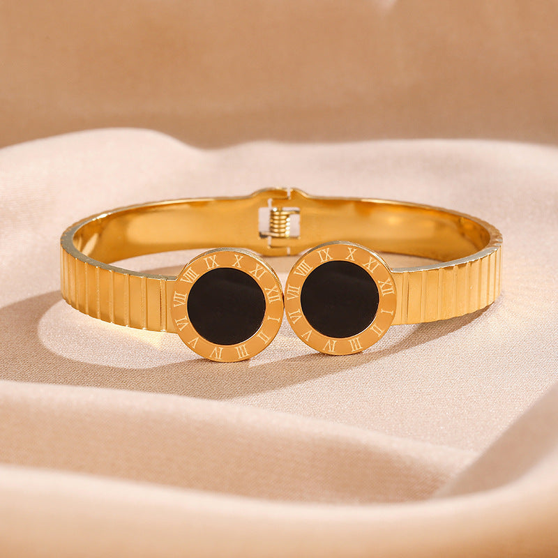 Bracelet en acier inoxydable grand teint avec chiffres romains