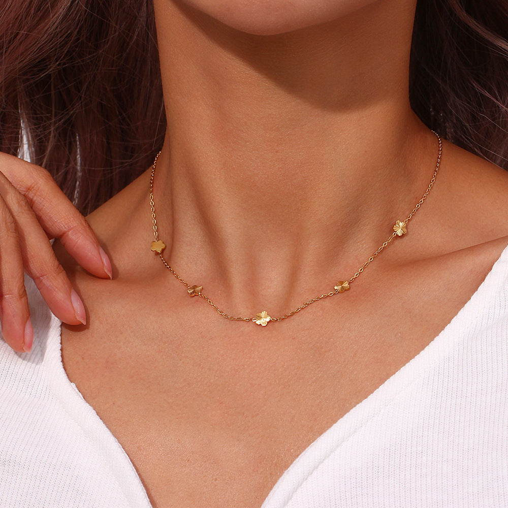 Chaîne de clavicule de luxe simple et légère en acier inoxydable plaqué 18 carats